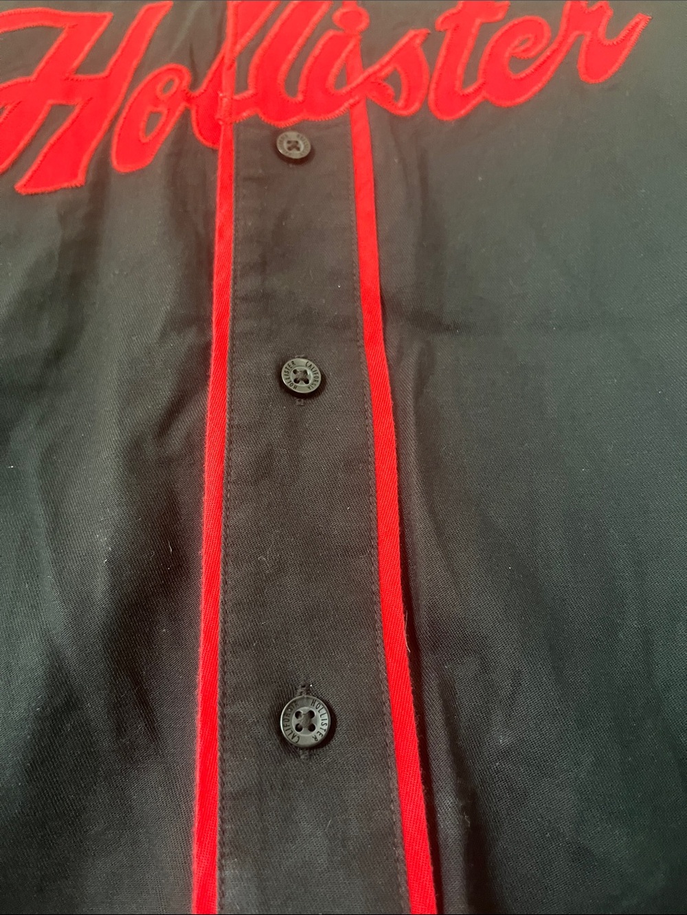 Hollister Black Baseball-Style Button Shirt with Red Trim Medium - Picture 6 of 8